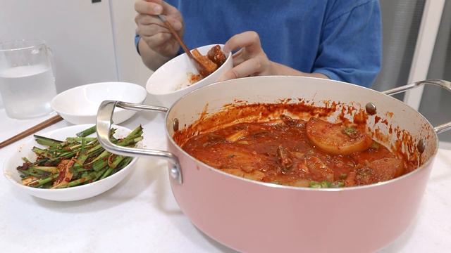 ENG ) 자취생 브이로그🥴 이태원 가서 천상의 맛 카이막🥛 맛보고 엽떡으로 입가심하는 자취 일상 l 카이막, 엽기떡볶이, 고등어조림🐟, 마라크림파스타🍝 l