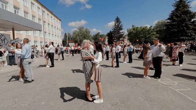Вальс ! Останній Дзвоник ! м. Хоростків Школа №2 смотреть онлайн