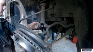 Занижение BMW X5. Замена пружин.