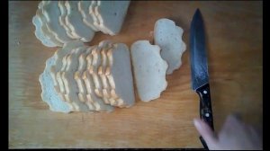 Лайфхак для кухни.  Как порезать свежую  булку или хлеб тончайшими ломтиками