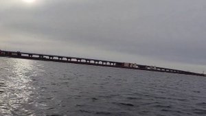 КРОНШТАДТ!ДАМБА!ЛОВИМ КОРЮШКУ НА ФИНСКОМ ЗАЛИВЕ С ЛОДКИ ЗИМОЙ!