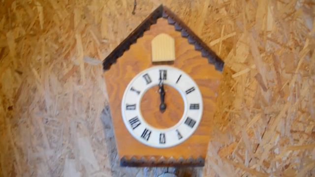 Часы с кукушкой деревянные. смотреть онлайн