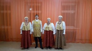 Вокальный ансамбль "Частушка" песня "Я сама героя провожала"