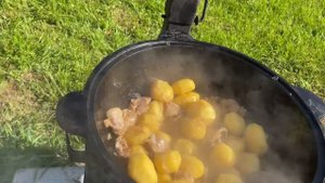 КАРТОФЕЛЬ С КУРИНЫМИ БЕДРАМИ В КОПЧЁННО-СЛИВОЧНОМ СОУСЕ В КАЗАНЕ, НУ ОЧЕНЬ ВКУСНО #казан #вказане