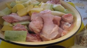 Курица с картошкой и кабачками запеченная в духовке