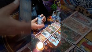 Кто ест Вас глазами да сплетнями?