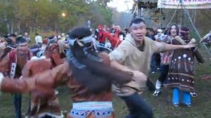 Танцы на празднике Алхалалалай