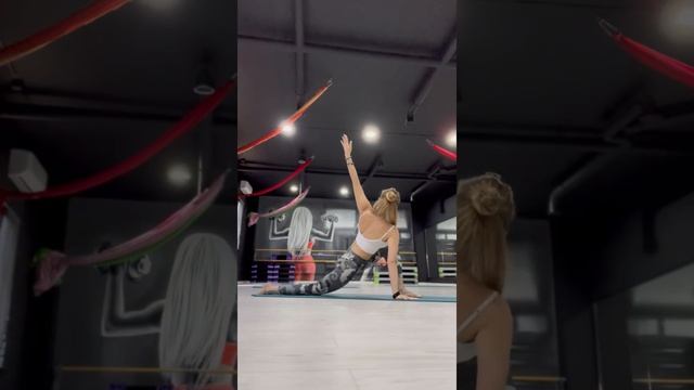 Хануманасана Продольный шпагат с подводящими асанами смотреть онлайн