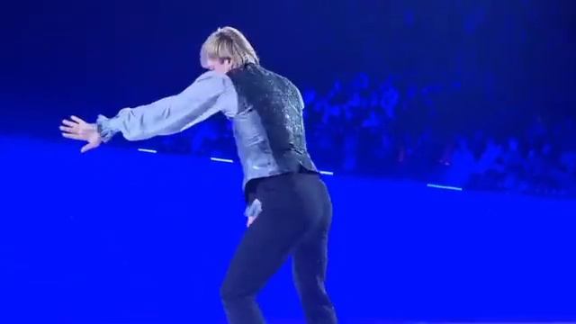 Овации. Зал рукоплещет. Великолепный гениальный Евгений Плющенко. Шоу Щелкунчик 30.12.21 смотреть онлайн