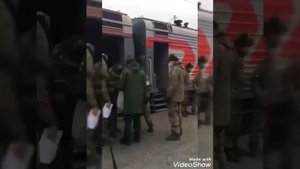 Мама проводила сына в армию