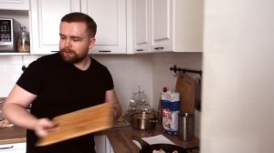 Сливочная пицца на тонком хрустящем тесте!