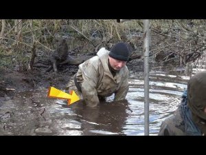 НЕОБЫЧНЫЕ НАХОДКИ В БОЛОТЕ В ТОТ ДЕНЬ ПАРНЯМ ПОВЕЗЛО.