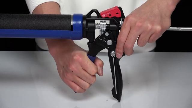 WORKPRO Caulking Gun  Heavy Duty  Easy to Pull In-Out  High Flow Rates