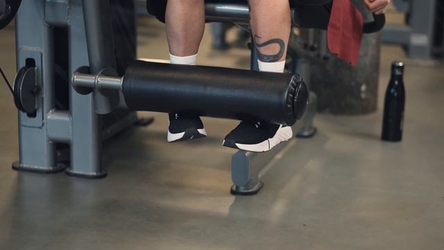 SÉANCE - Muscler les quadriceps avec le leg extension ! 🏋🏽 I Decathlon смотреть онлайн