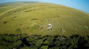 Полёты на параплане в Крыму с горы Клементьева без двигателя на восходящих потоках воздуха.