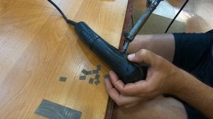 Упала дрель  ремонт корпуса.