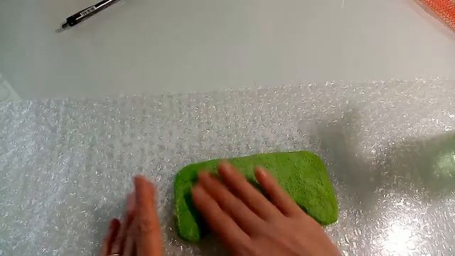 Маленькие сувенирные валеночки. Валяние из шерсти.