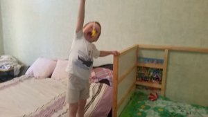 Обзор на игрушки парашютисты)