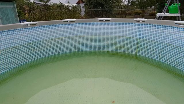 Слив воды из бассейна и его подготовка к зимовке смотреть онлайн