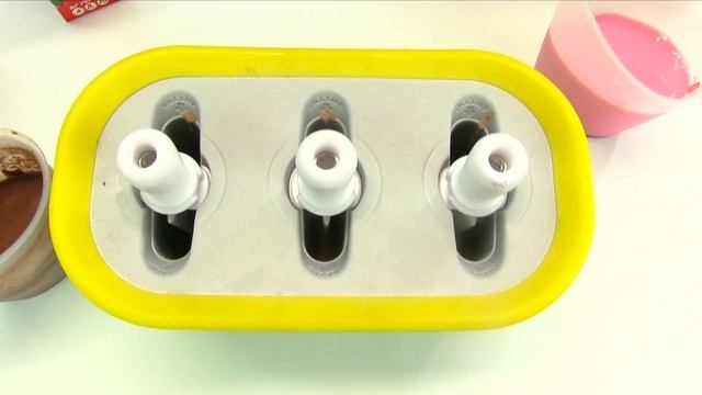 Nutella Strawberry Milk Ice Cream in Zoku Ice Cream Maker Experiment смотреть онлайн