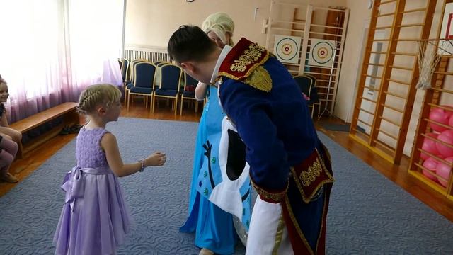 Именины у Кристины! С героями из мультика Холодное сердце! День рождения в детском саду смотреть онлайн