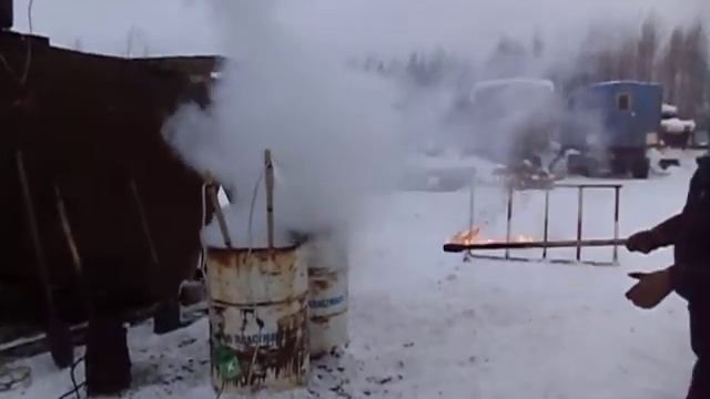 плазма в воде и нефтяном шламе: 1) крекинг и выделение из под слоя воды паров легких углеводородов смотреть онлайн