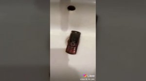 Утопил телефон