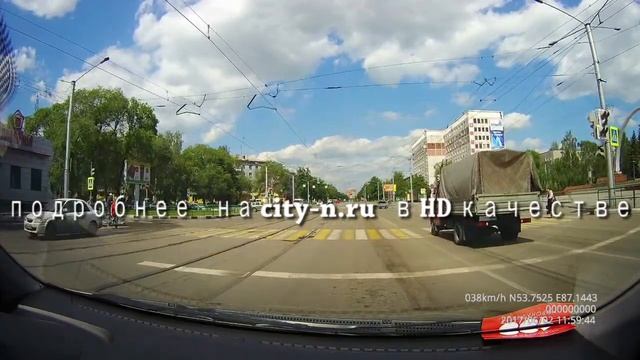 Неадекват на проспекте Октябрьский смотреть онлайн