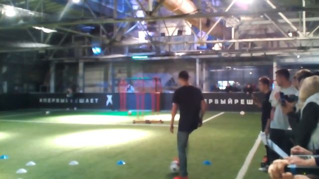 Миранчук проходит футбольный челлендж (20 баллов) смотреть онлайн