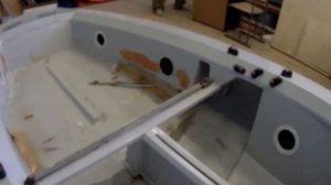 Ремонт швертбота Финн. Часть 1. Вскрытие баков.