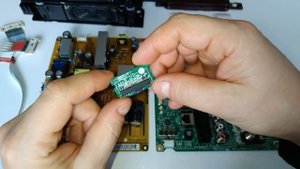 Проверка работы телевизора LG 42LN541V с механическим повреждением матрицы.