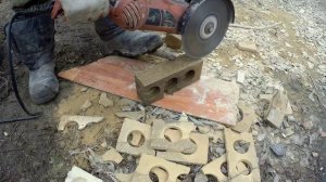 Пилим кирпич, делаем подгонку, строим из кирпича.