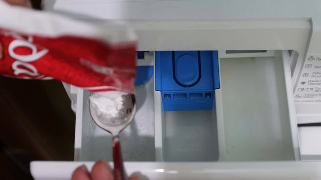 Больше не надо стесняться жёлтых подмышек, пятен на одежде. Легкий способ вернуть белизну белой вещ