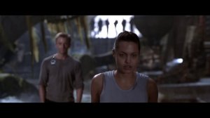 Лара Крофт Расхитительница гробниц (Lara Croft_ Tomb Raider, 2001) Метание ножа