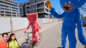 МАМА ДЛИННЫЕ НОГИ В РЕАЛЬНОЙ ЖИЗНИ ? БАНЗО, ПИДЖЕЙ и ХАГИ ВАГИ ЛОВЯТ! Poppy Playtime 2 Валеришка