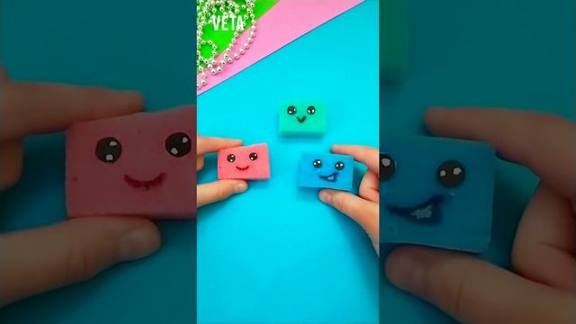 Cюрприз своими руками за минуту. Антистресс конфета из губки #Shorts смотреть онлайн