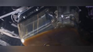 Прозрачный поддон двигателя.