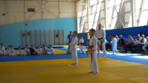 ката хейан шодан, Heian Shodan. Соревнования по картэ дети.
