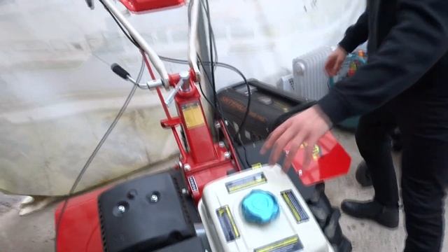 Первый запуск мотоблока! Как правильно заводить мотоблок после простоя!