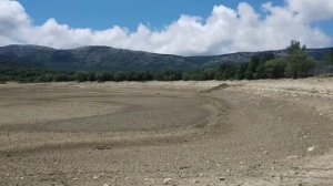 Что случилось с озером!!!??? Крым,Байдарская долина! Это нормально!? Обидно. Орлиное. Кизиловое.