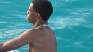 Клип A Boogie Wit da Hoodie - Playa (feat. Ella Bands) [Official Music Video]
