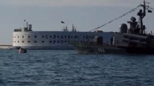 И всё   таки море  останется морем