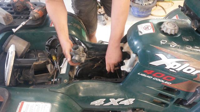 Rebuilding carburetor on Polaris xplorer 400 (1) смотреть онлайн