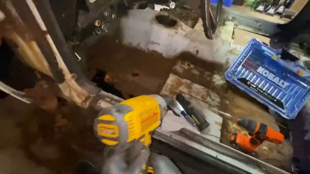 Rebuilding a 1972 Mach 1 - R Code 4-Speed - Fender and Valance Removal - Shop Update - Big Tools #1 смотреть онлайн