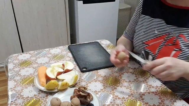 Готовим вместе с детьми. Десертный салат "Белочка"