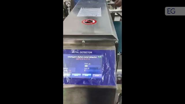 Металлодетектор конвейерного типа с сенсорным экраном SA-990 2