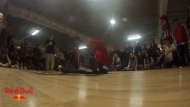 Red Bull BC One Kostanay cypher | 1x1 | presselect | bboy Диман VS bboy Volt смотреть онлайн