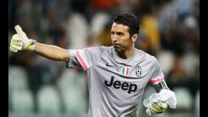 Топ  10  самых  красивых футболистов 2015