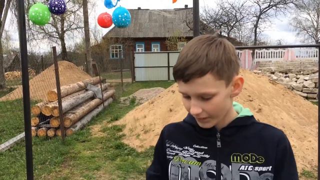 Челендж шар над головой . Круто мне попалось яйцо. смотреть онлайн