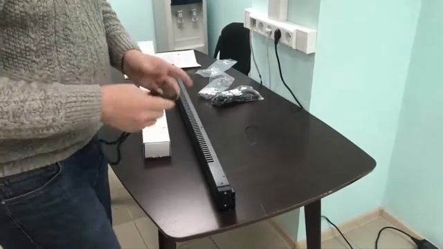 Плинтусный обогреватель Бриз.